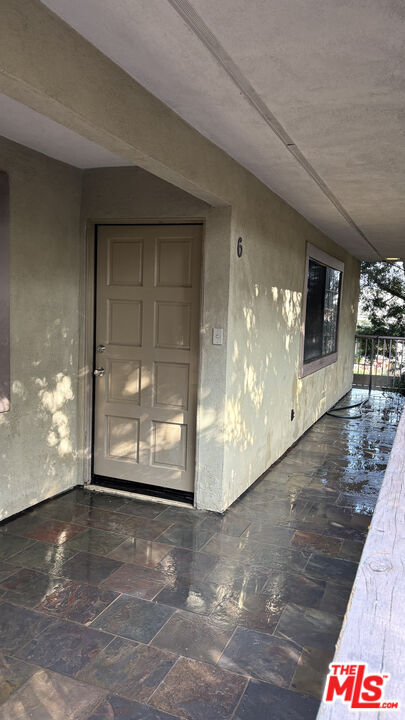 Foto del edificio - 15716 Normandie Ave