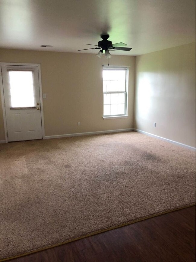 Building Photo - 706 Chatham Ct