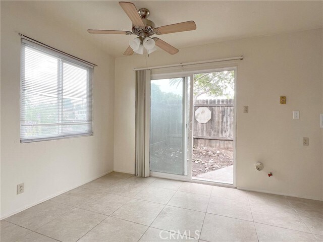 Foto del edificio - 284 N Palm Ave