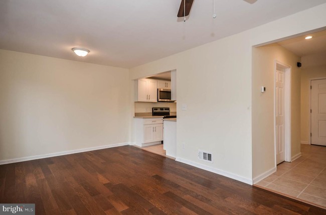 Building Photo - 9505 Marston Ln