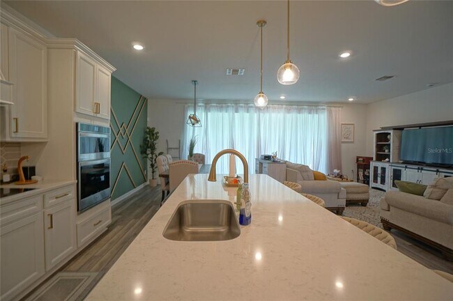Building Photo - 12905 Brookside Moss Dr