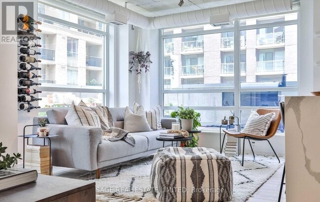 Building Photo - 170 Sudbury St