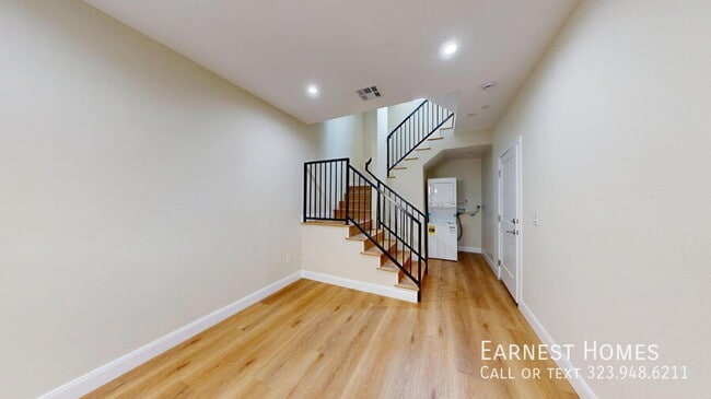 Photo - 310 N 3rd St-B Apartment