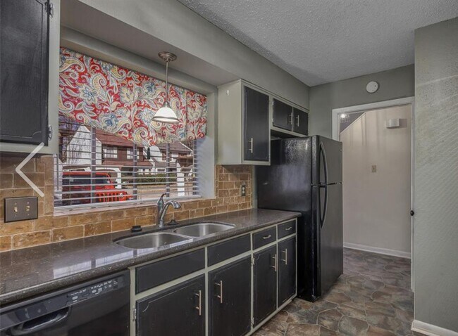 Foto del edificio - ** 2 BED/1.5 BATH CANDO IN NORTH SHREVEPORT **