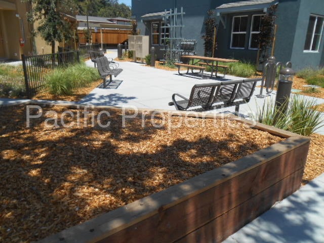 Building Photo - 2327 Chanate Rd