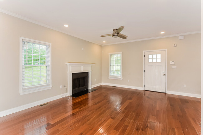 Building Photo - Home with Spacious Deck