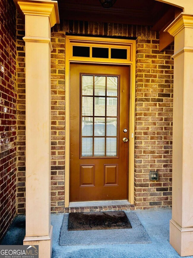 Building Photo - 306 Knelston Oak Dr NE