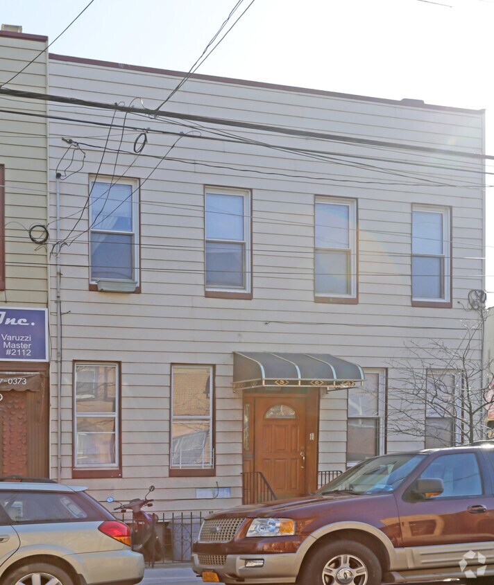Building Photo - 6517 Forest Ave