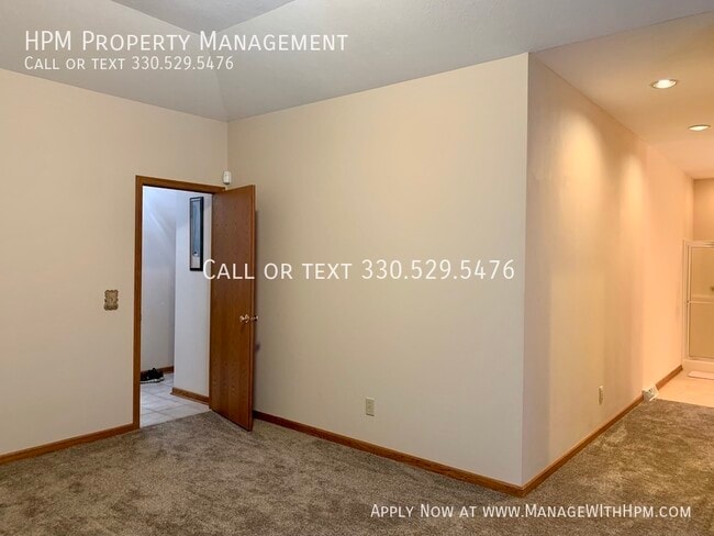 Building Photo - 2014 E Main St