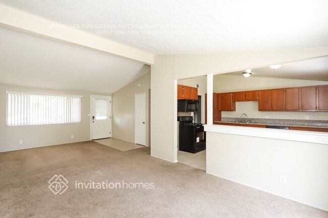 Foto del edificio - 27210 Marchland Ave