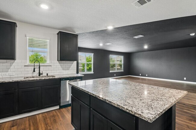 Building Photo - 177 Sage Sparrow