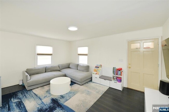 Photo - 483 Mt Prospect Ave House