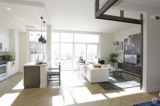 1 BR, 1 BA - 720 SF - Eighteen Ten State St