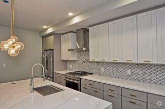 Building Photo - 55 Hutchings St