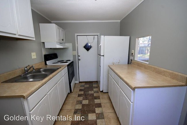 Building Photo - 2 br, 1 bath House - 107 Marlette Drive
