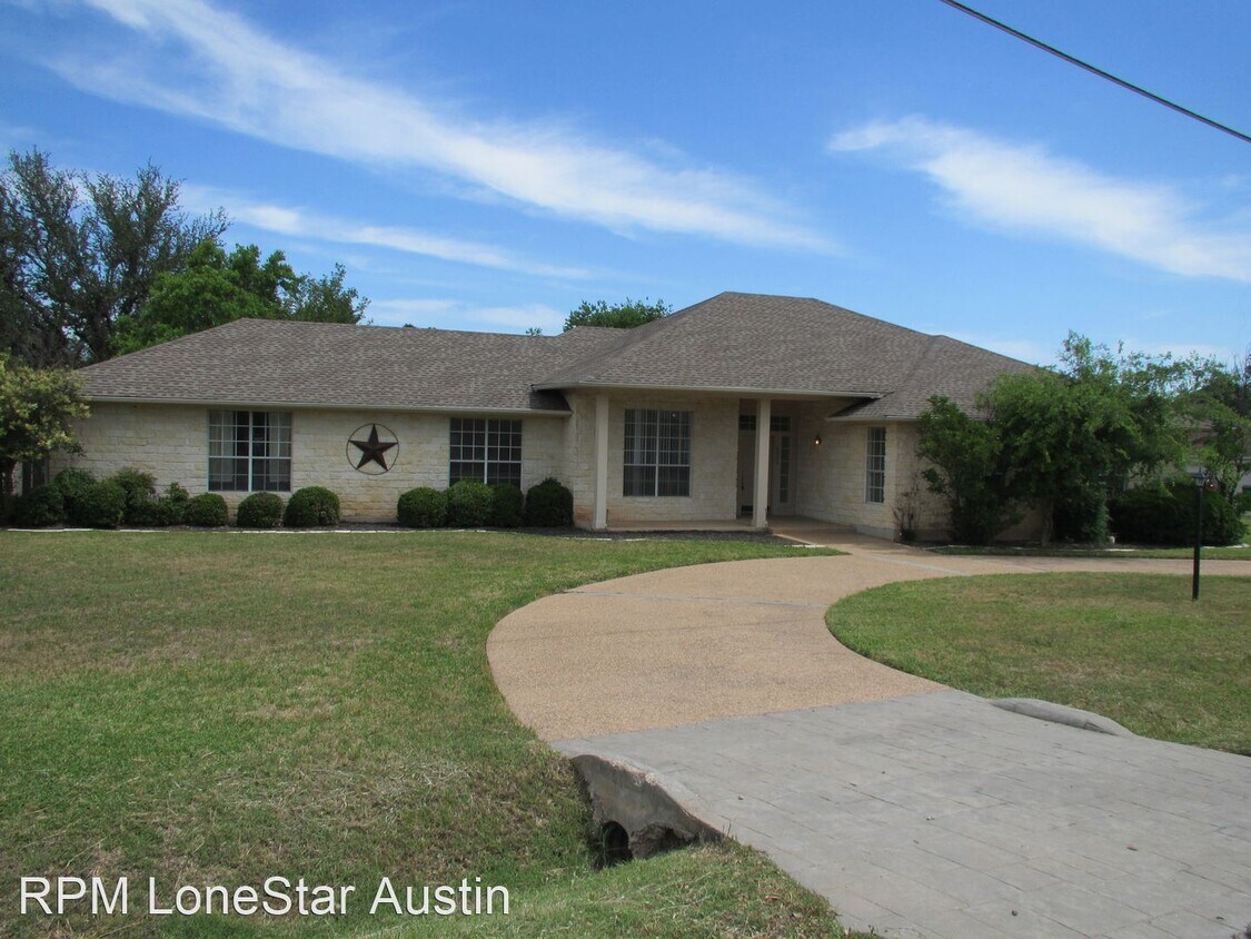 Foto principal - 3 br, 2.5 bath House - 1002 Lakeway Drive