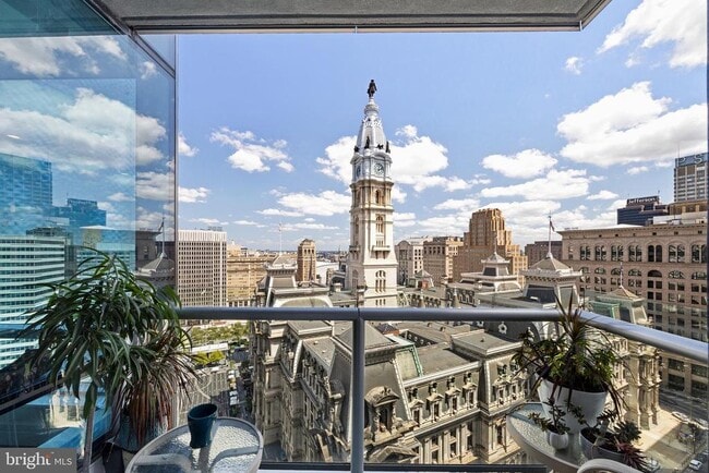 Building Photo - 1414 S Penn Square