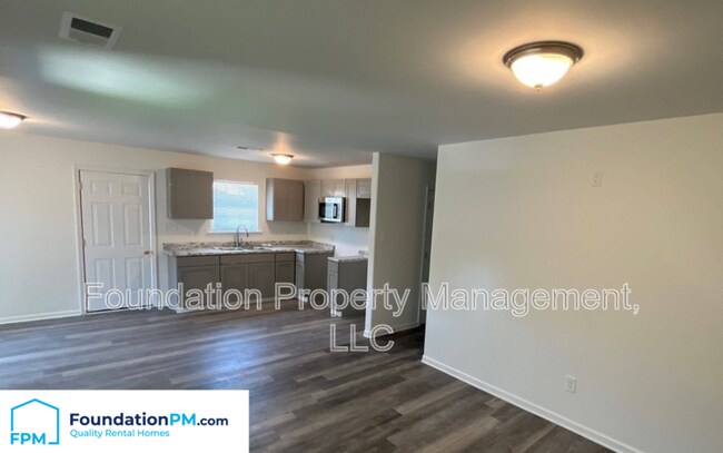 Foto del edificio - 4412 Sunvalley Dr