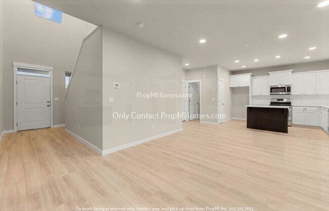 Foto del edificio - Luxury Four Bedroom Home in Cornelius!