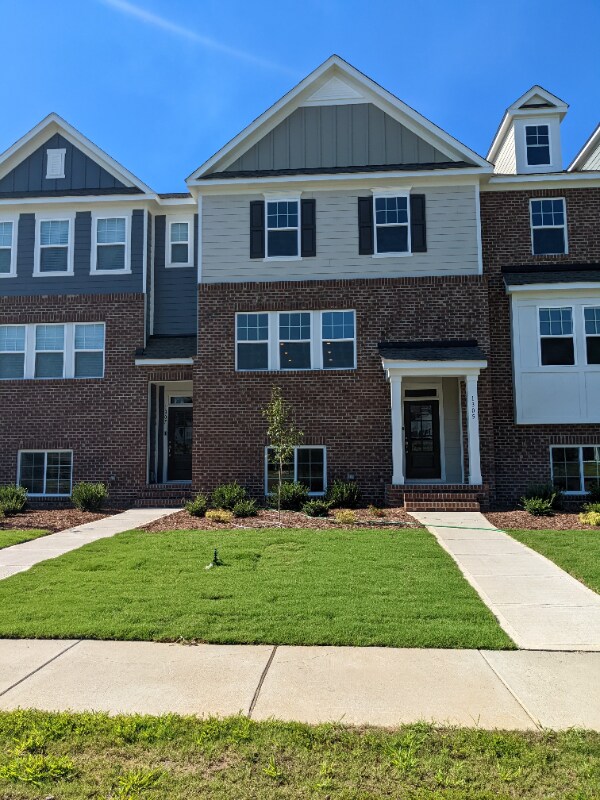 1305 Herb Garden Way, Apex, NC 27502 Townhome Rentals in Apex NC