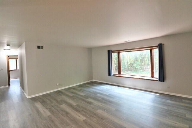 Building Photo - 1507 N Milwaukee Ave