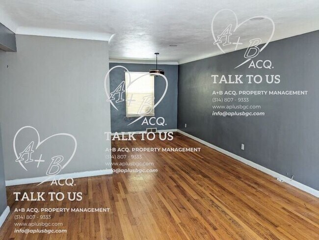 Foto del edificio - Spacious and Charming 3 Bed, 1.5 Bath Ranc...