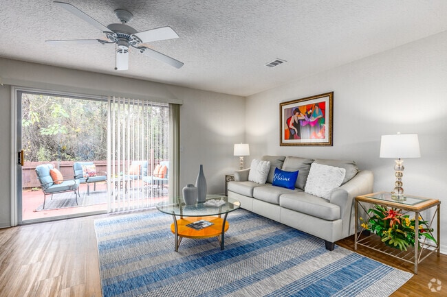 L-1A - 3 BR, 2,5 BA - 1.500SF - Carlton Arms of Ocala