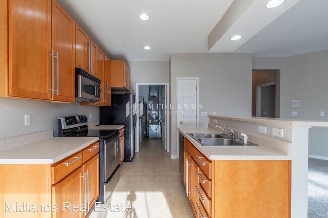 Building Photo - 14202 Tregaron Ridge Ave