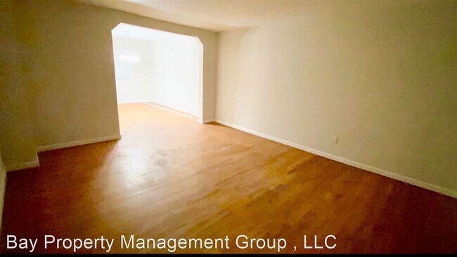 Building Photo - 3 br, 2 bath House - 5616 Whitby Rd