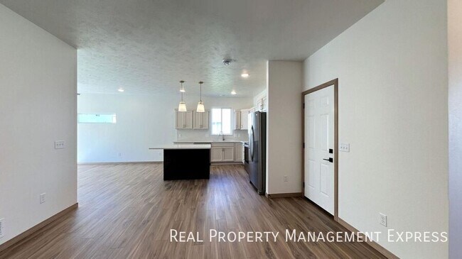 Foto del edificio - Modern 3 Bed, 2.5 Bath Townhome in West Sioux Falls