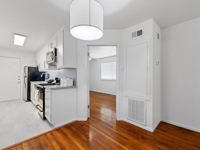 Foto del edificio - 210 Emerson St