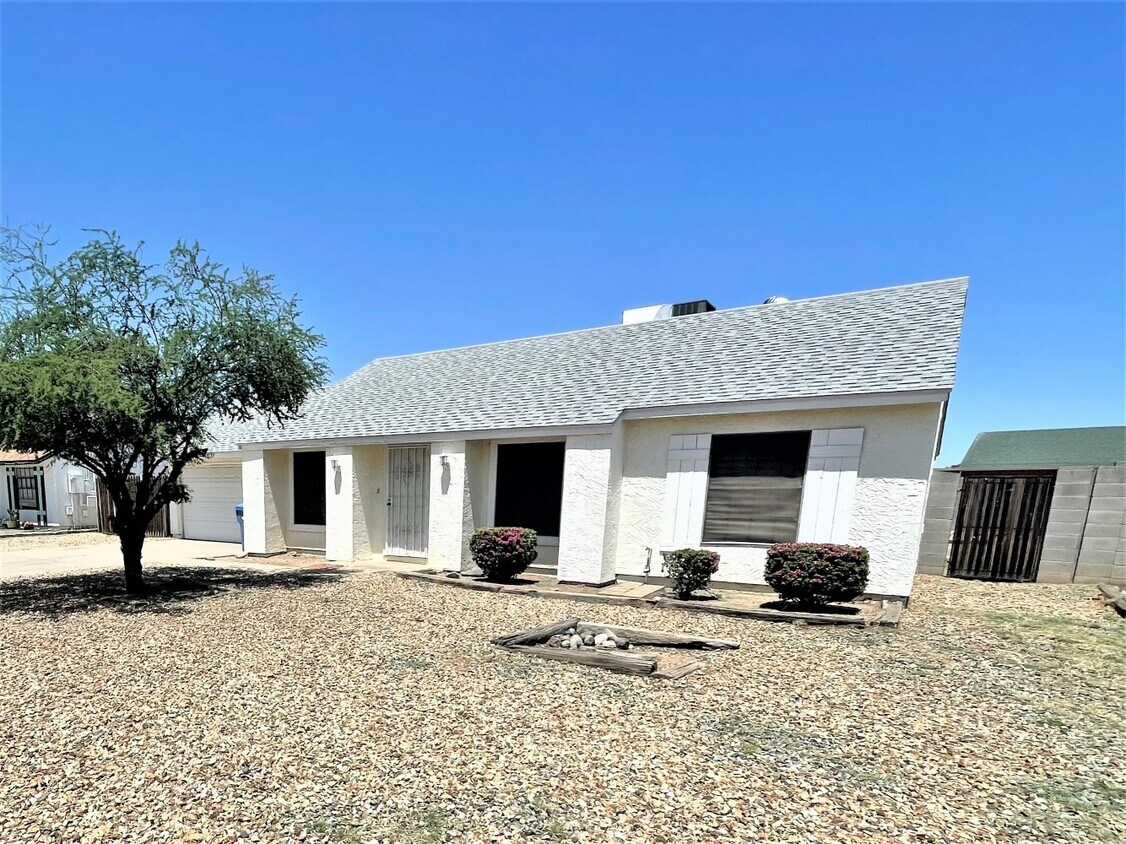 Primary Photo - 3130 W Las Palmaritas Dr