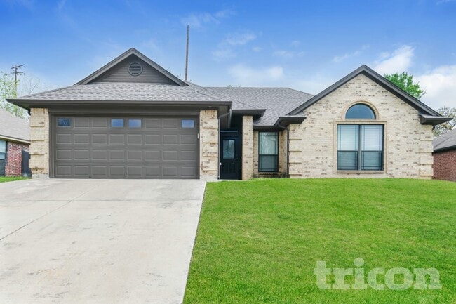 Building Photo - 108 Parkwood Ct