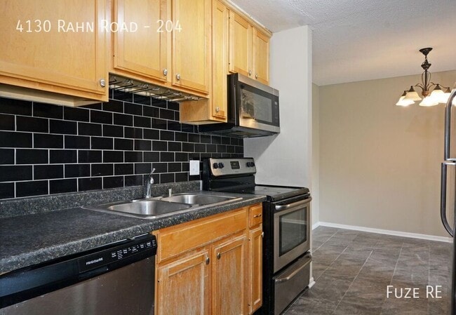 Building Photo - 4130 Rahn Rd