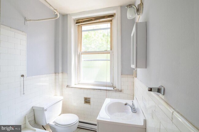Foto del edificio - 2115 N 63rd St
