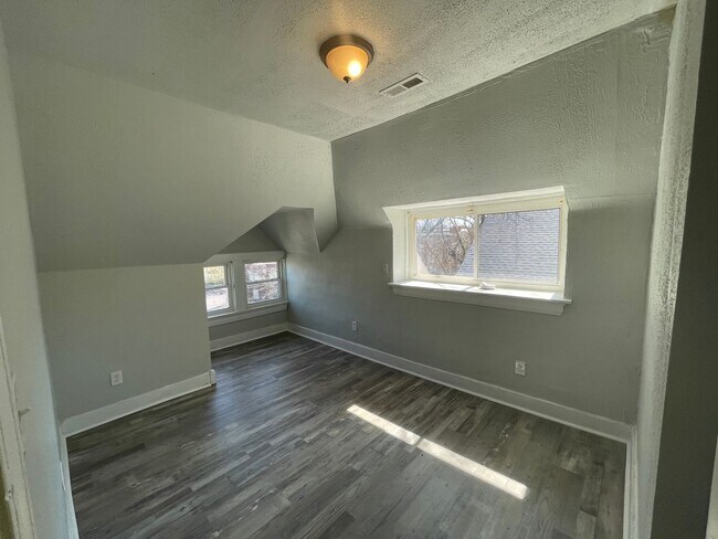 Foto del edificio - 3627 Montgomery Rd