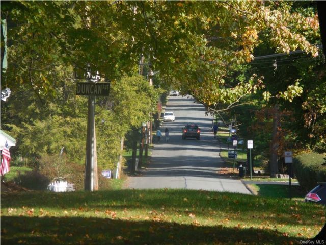 Foto del edificio - 78 Duncan Ave