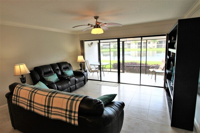 Foto del edificio - *** MISTY PINES @ PINEWOODS *** 2/2 CONDO ...