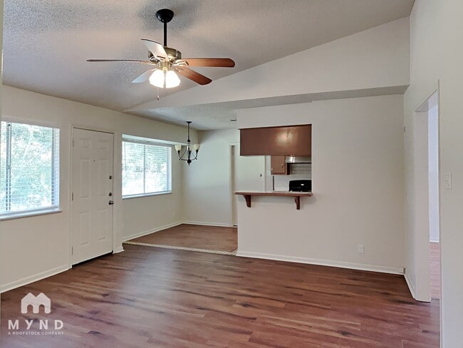 Foto del edificio - 5204 Regency Cove