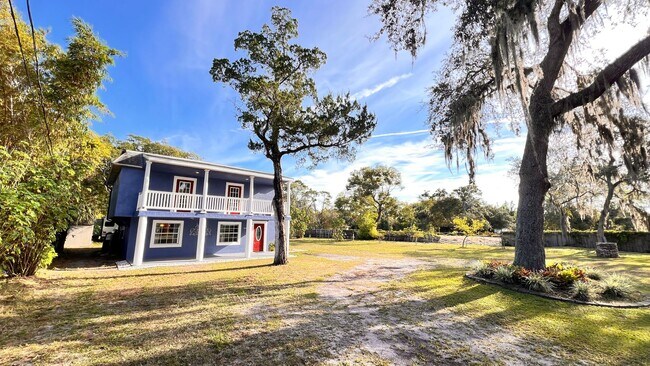 Photo - Spacious 4-Bedroom Home in Orlando with La...