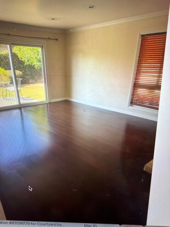 Building Photo - 1403 E Chalynn Ave