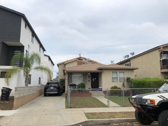 Building Photo - 257TH