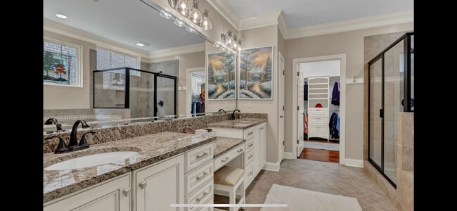 Foto del edificio - 437 Chapel Grove Ln