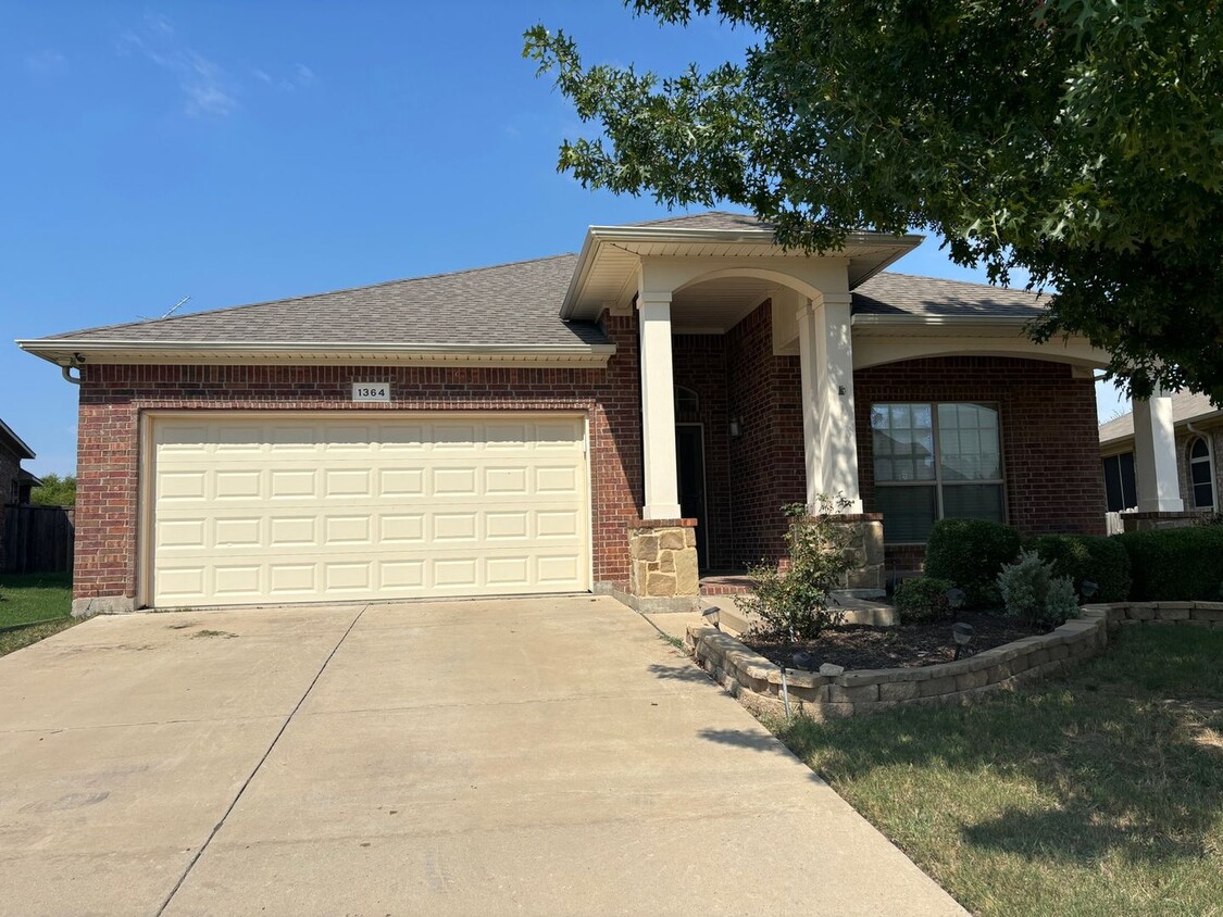 Foto principal - Charming 3BR House in Haslet