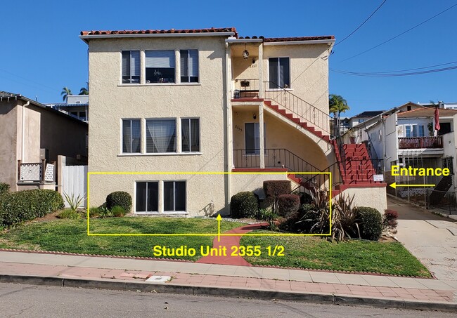 Building Photo - 2355 Curlew St