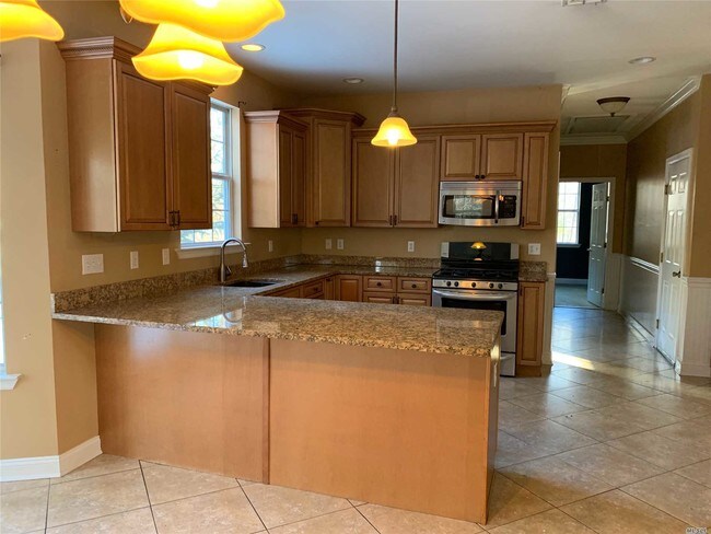 Building Photo - 465 Moriches-Middle Island Road