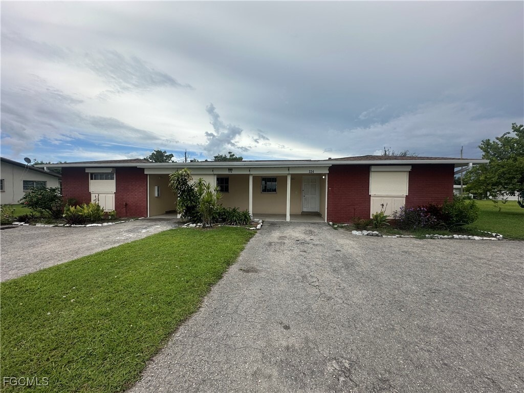 Primary Photo - 324 Palmetto Dr