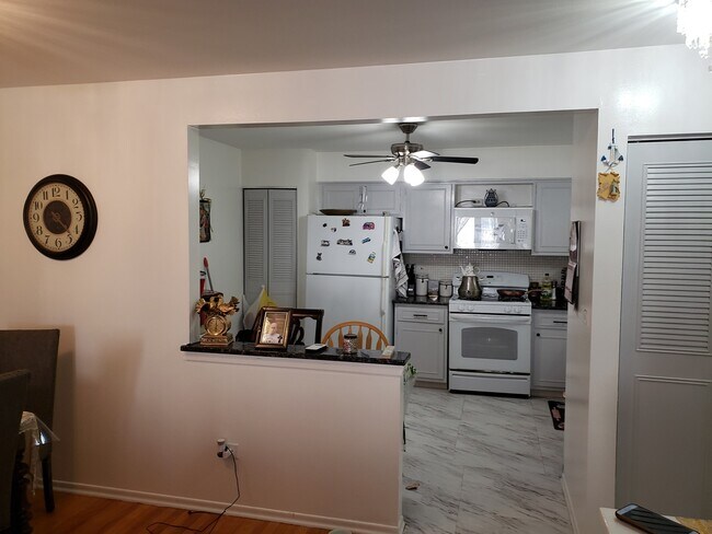 Foto del edificio - 8203 Niles Center Rd