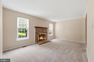 Building Photo - 10065 Chestnut Wood Ln