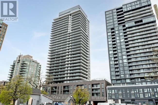 Building Photo - 2075 Lakeshore Rd.